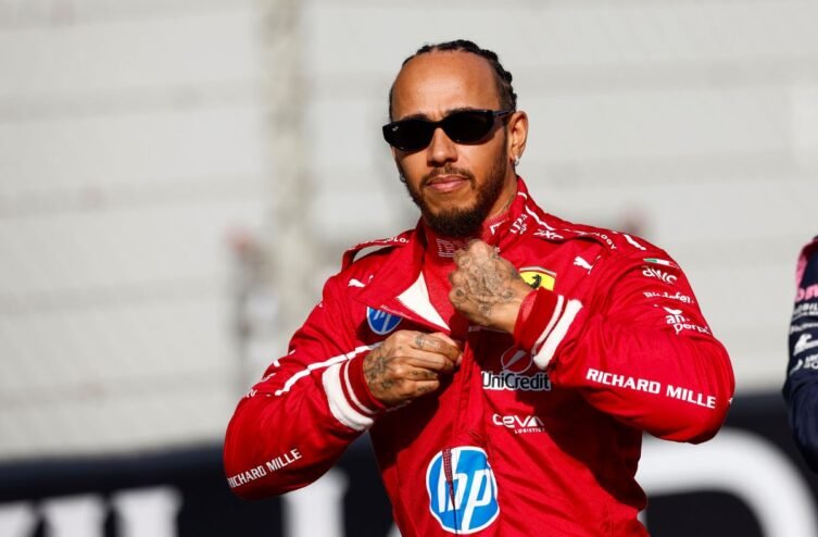 lewis-hamilton-ferrari-1-753x494